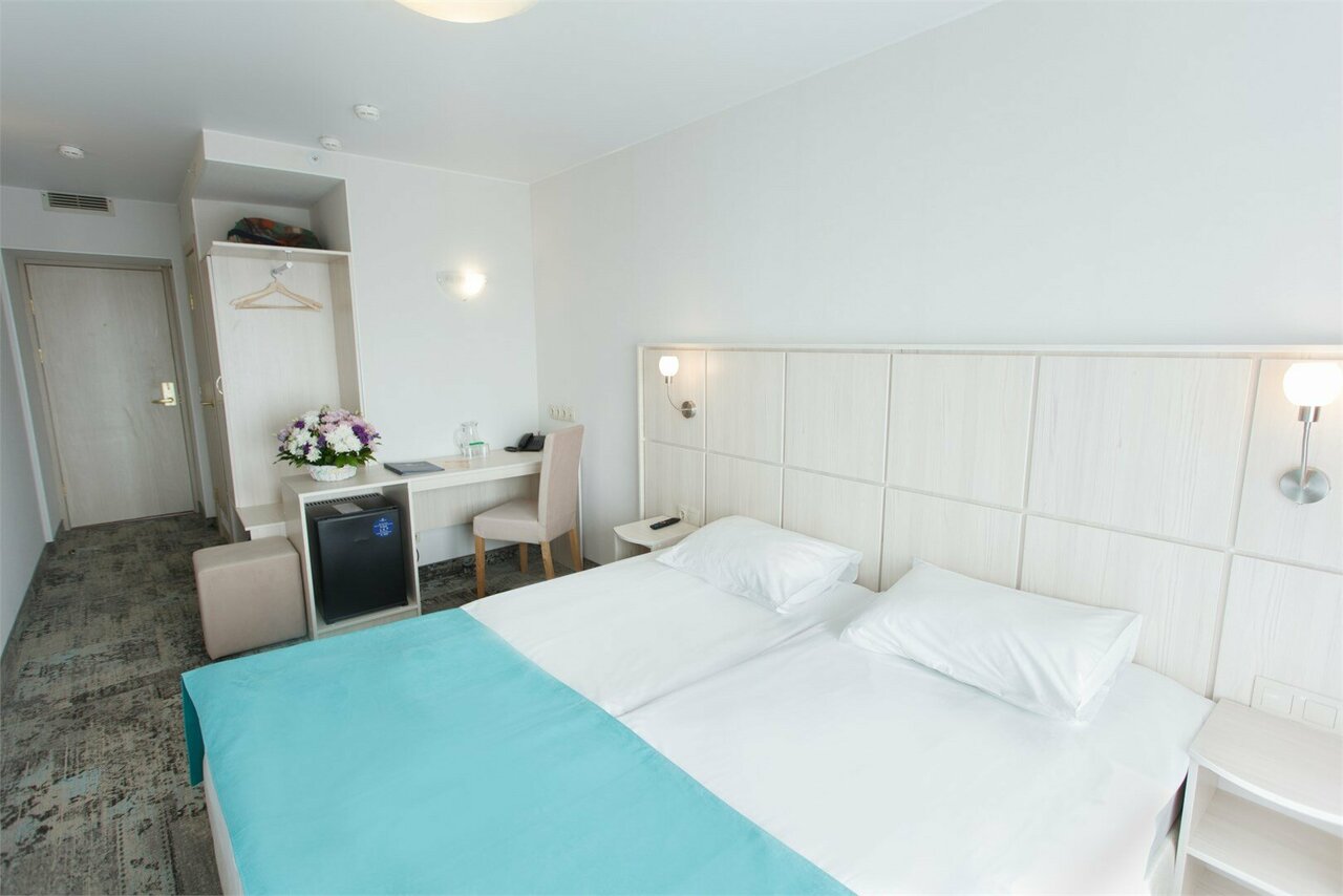 Гостиница Охтинская Санкт-Петербург