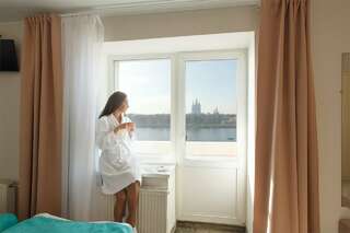 Гостиница Охтинская Санкт-Петербург Комфорт с видом на Неву-3